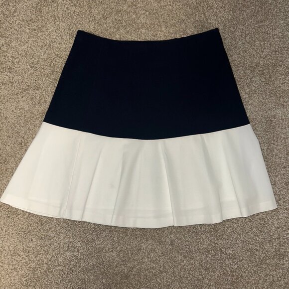 Tommy Hilfiger Dresses & Skirts - Skirt